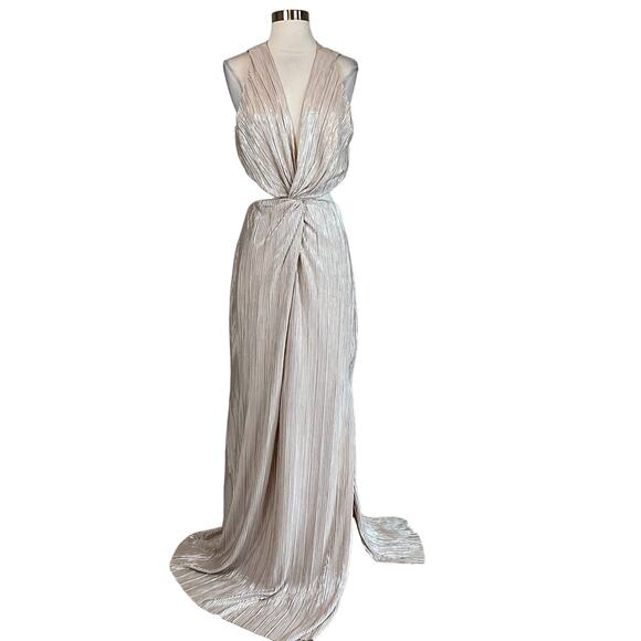 AQUA Women's Formal Dress Size 18 Gold Metallic Cut Out Thigh Slit Long Gown - Picture 1 of 9